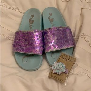 Women’s Little Mermaid Sequin Slides. Size 8.